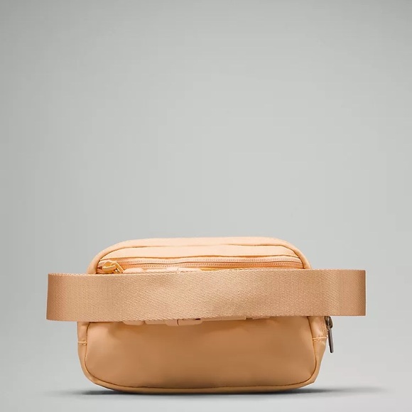 Lululemon Belt Bag in Summer Glow❤️ - Picture 7 of 9